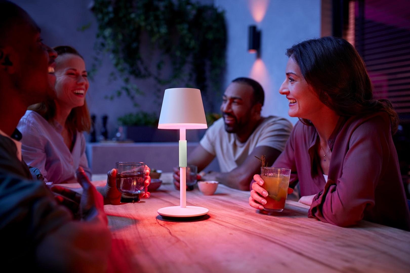 Smarte Beleuchtung Philips Hue Go Portable im Test, Bild 