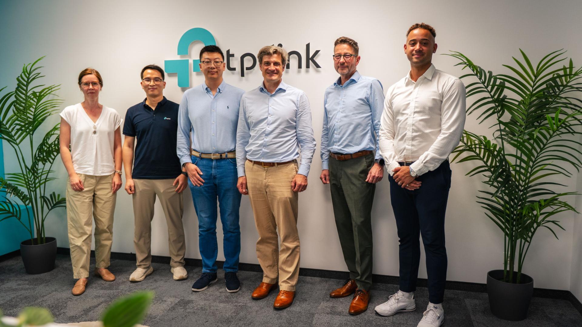News ​Beigeordneter Christian Zaum besucht TP-Link in Düsseldorf - News, Bild 